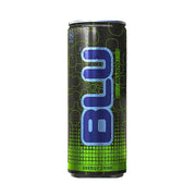 BLU Mojito energidryck burk med grön och blå design, isolerad mot vit bakgrund