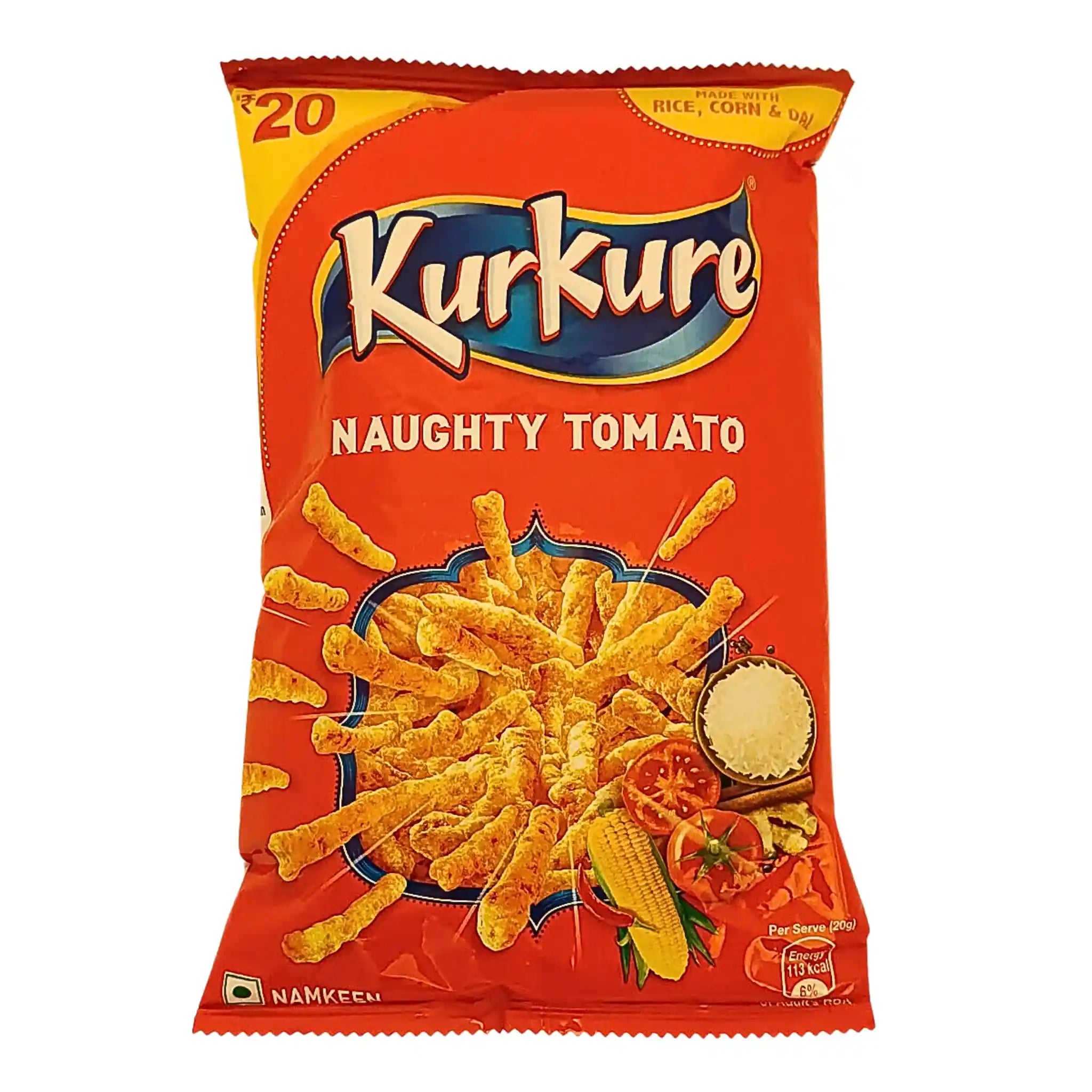 Påse Kurkure Naughty Tomato snacks med bilder av ris, majs och tomat på röd bakgrund.