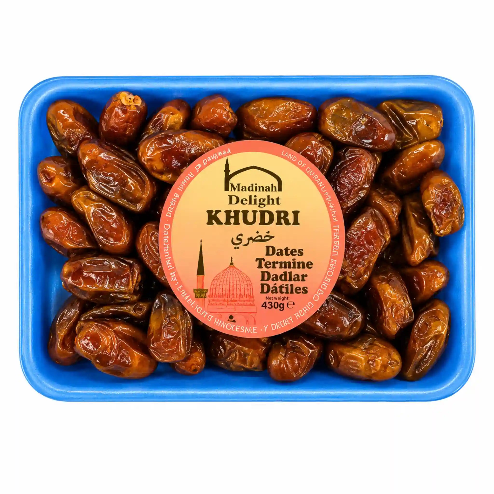 Dadlar (Khudri) från Madinah Delight i blå bricka, 430 g mörkbruna.