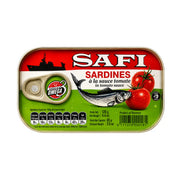 Safi sardiner i tomatsås i metallburk, etikett med tomater och fisk.