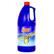 Blå flaska Spar klorrengöring 2,5L med rött lock och färgglad etikett på vit bakgrund