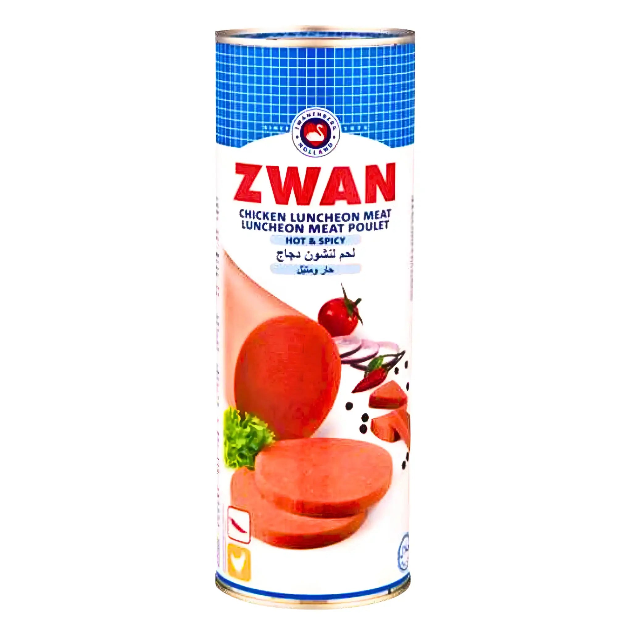 Zwan mortadella kyckling stark konserverad korv med tomater och kryddor på vit bakgrund
